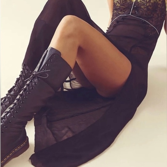 Dr. Martens 9663 Leather 20 Eye Knee High Boots Smooth Leather Black UK 5 US 7